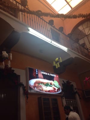El Patio y las Ranas by null