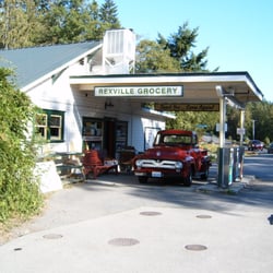 Rexville Grocery - Great place to show off your rig