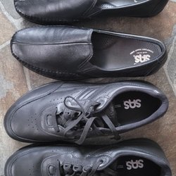 SAS Shoes - All-black sneakers and slip-on dress shoes that are supportive and comfortable.