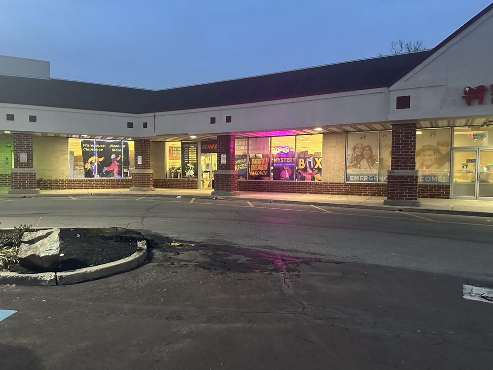 Raintree Shopping Image