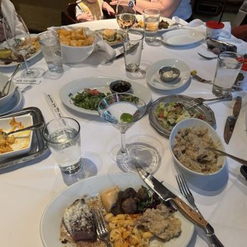 Charley's Steak House - Steakhouses Near Me - Kissimmee, Florida