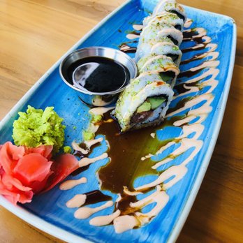 Beach House - Spicy Tuna Roll - fresh and delicious! - Bars Near Me - Pompano Beach, Florida