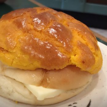 Lido Restaurant - Pineapple Bun with butter - Hong Kong Style Cafe Near Me - Richmond, British Columbia Lido Restaurant - Pineapple Bun with butter - Hong Kong Style Cafe Near Me - Richmond, British Columbia