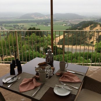 Sttupa Estate - Breakfast al fresco - Hotels Near Me - Napa, California Sttupa Estate - Breakfast al fresco - Hotels Near Me - Napa, California