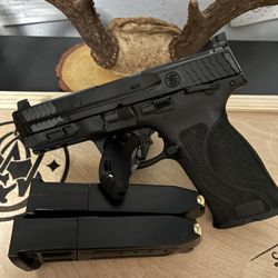 City Arms East - New toy from city arms