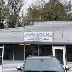 Hamilton's Bar-B-Q - Front of Building
