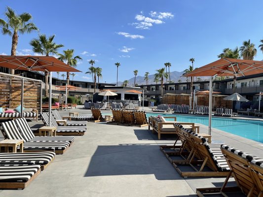 Elixir Pool Bar & Grill by null