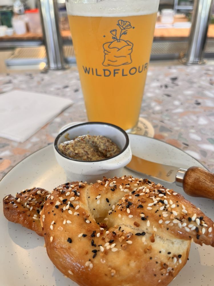 Wildflour Bakeshop Logo