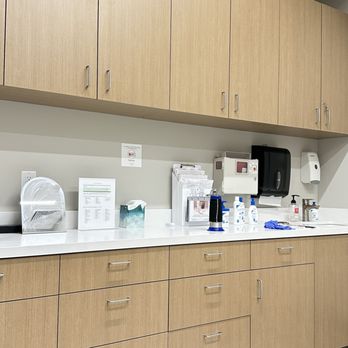 West Oak Dermatology - Dermatologists Near Me - Roseville, California