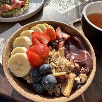 Old Town Coffee - Acai bowl -- Delicious! I came back again for it! - Coffee & Tea Near Me - Donostia / San Sebastián, SS Old Town Coffee - Acai bowl -- Delicious! I came back again for it! - Coffee & Tea Near Me - Donostia / San Sebastián, SS