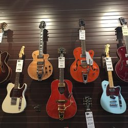 Gray Dog Guitars