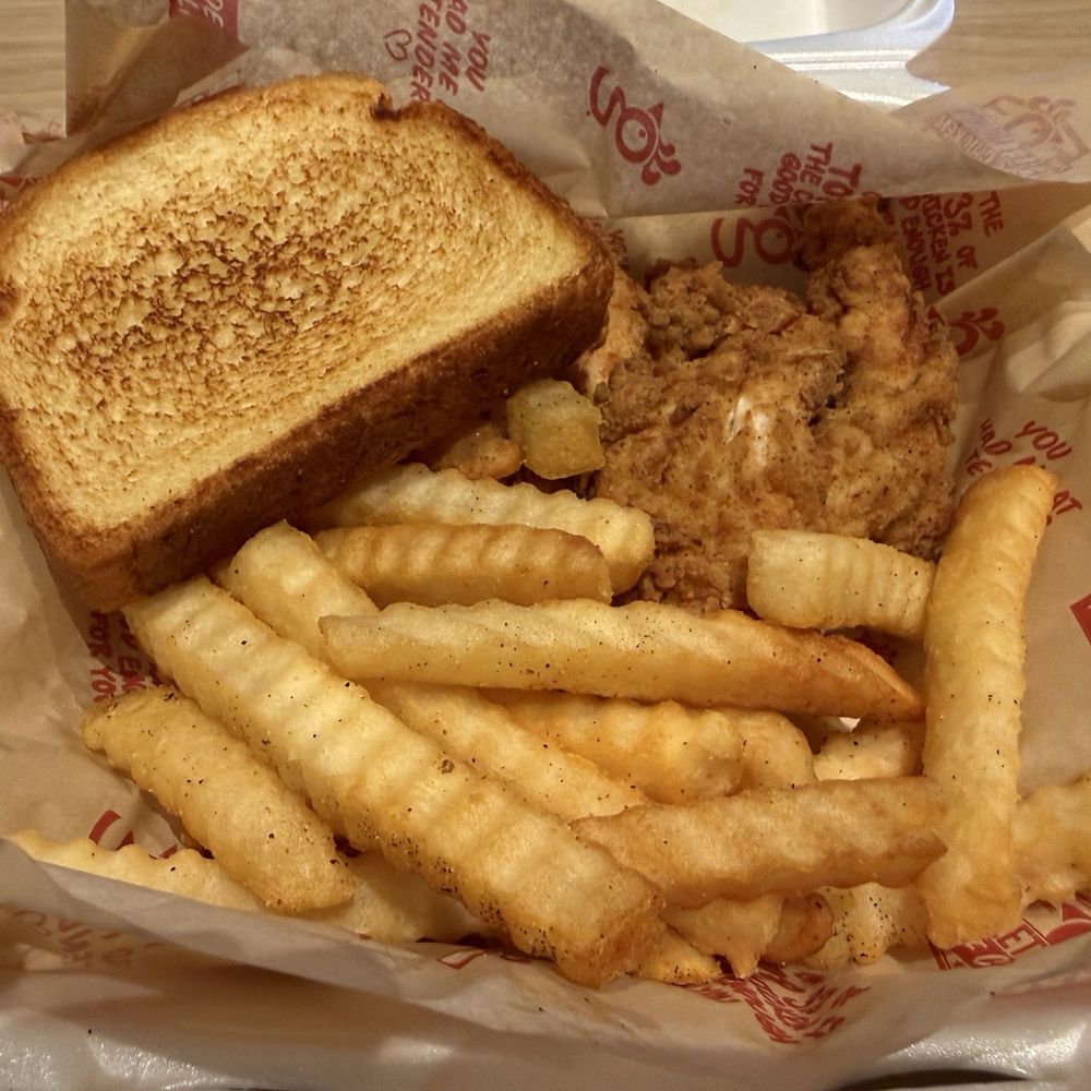 Huey Magoos - 3-Piece Tender Meal - Fast Food Near Me - Las Vegas, Nevada Huey Magoos - 3-Piece Tender Meal - Fast Food Near Me - Las Vegas, Nevada