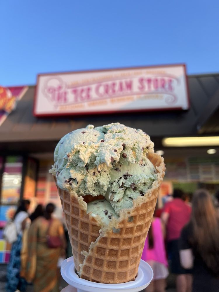 THE ICE CREAM STORE Updated October 2024 226 Photos & 241 Reviews 6 Rehoboth Ave, Rehoboth