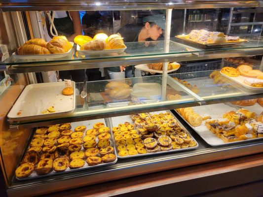 Caledonia Bakery & Pastry by null