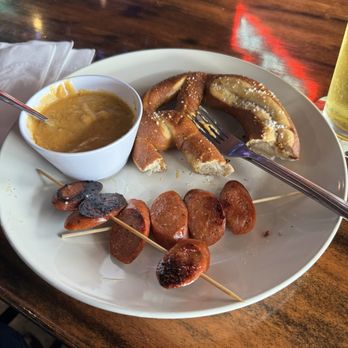 Gators Pub & Eatery - Pretzel and sausage fondue - Sports Bars Near Me - Tigard, Oregon Gators Pub & Eatery - Pretzel and sausage fondue - Sports Bars Near Me - Tigard, Oregon