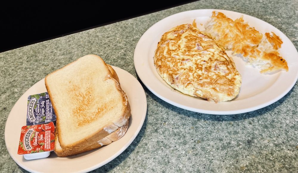 WHISTLE STOP CAFE Updated September 2024 41 Photos & 76 Reviews