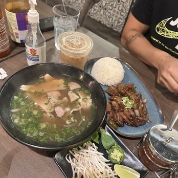 Mo Pho Mi - Combination pho, shaken filet mignon, Vietnamese iced coffee - Vietnamese Near Me - Costa Mesa, California