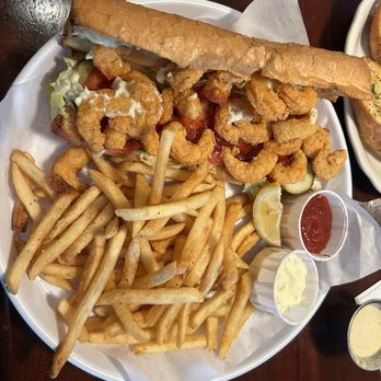 Pappadeaux Seafood Kitchen - Shrimp Po-Boys - Cajun/Creole Near Me - Austin, Texas