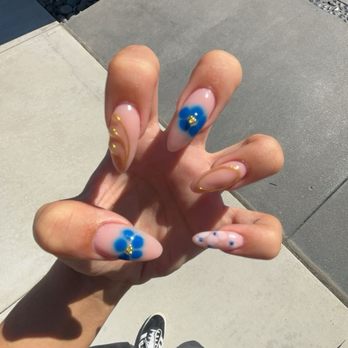 Luxi Nails - Nail Salons Near Me - Santee, California