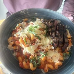 Canyon House - Tuscan Cavatappi with steak