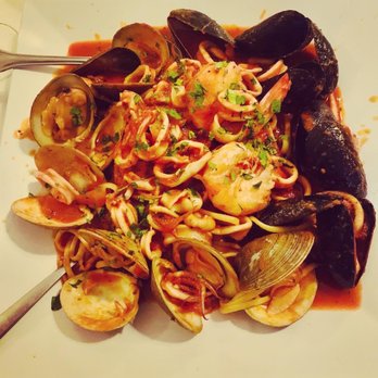 La Scogliera - Italian Near Me - Shelton, Connecticut