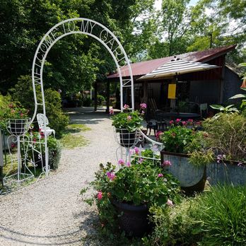 Stream Cliff Farm - garden area next to the winery - Wineries Near Me - Commiskey, Indiana