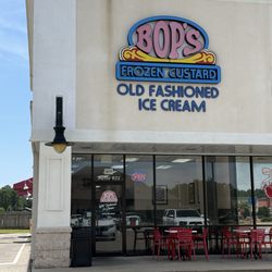 Bop's Frozen Custard - Outside of the building