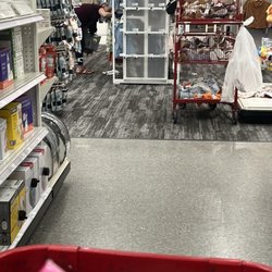 Target - Target's Messy Asiles
