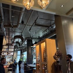 Ironwood Kitchen + Cocktails - Lobby