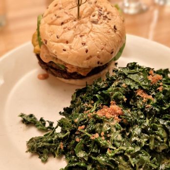 True Food Kitchen - Homemade Plant-based Burger - New American Near Me - Las Vegas, Nevada