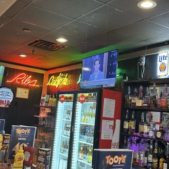 Toot's Restaurant - Decor - New American Near Me - Smyrna, Tennessee