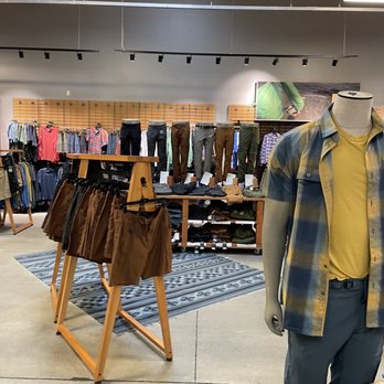 REI - Inside - Bikes Near Me - Sacramento, California