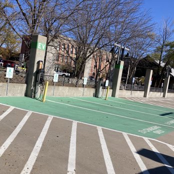 Omaha Park One - EV charging area on upper level - Parking Near Me - Omaha, Nebraska Omaha Park One - EV charging area on upper level - Parking Near Me - Omaha, Nebraska