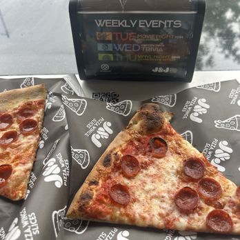 Crooked Run Fermentation - Pepperoni pizza - Breweries Near Me - Washington, DC, District of Columbia