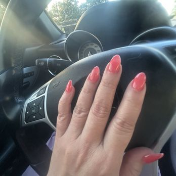 Bonjour Nail Spa - Nail Salons Near Me - Virginia Beach, Virginia