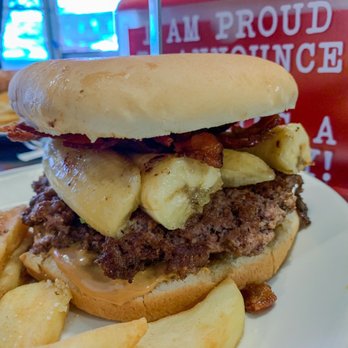 Chit Chat & Chew Cafe - Elvis burger - Cafes Near Me - Searcy, Arkansas