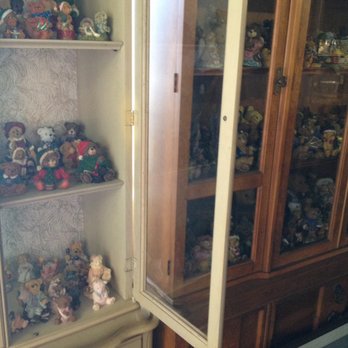 Peddler's Treasures - Bears - Thrift Stores Near Me - Melbourne, Florida Peddler's Treasures - Bears - Thrift Stores Near Me - Melbourne, Florida