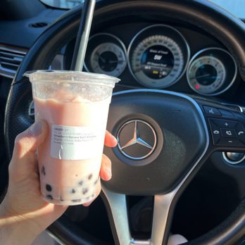Boba Flip - Very cool strawberry banana smoothie - Bubble Tea Near Me - Brea, California Boba Flip - Very cool strawberry banana smoothie - Bubble Tea Near Me - Brea, California