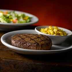 Texas Roadhouse - Sirloin with Corn and Salad