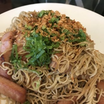 Star Noodle - Garlic Noodle (added spam).... soooooooooo good! - Asian Fusion Near Me - Lahaina, Hawaii