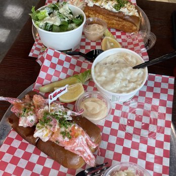 Steami's Lobster - Maine Lobster Roll Crab Roll Clam Chowder Side Salad - Seafood Near Me - Duluth, Georgia Steami's Lobster - Maine Lobster Roll Crab Roll Clam Chowder Side Salad - Seafood Near Me - Duluth, Georgia