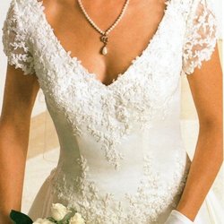 Alexi's Bridals and Formals