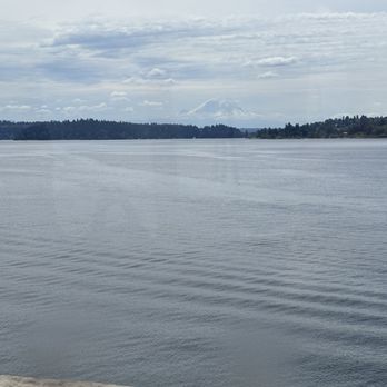 I-90 Floating Bridge - Bridge View of Lake Washington & Mount Rainier - Landmarks & Historical Buildings Near Me - Seattle, Washington I-90 Floating Bridge - Bridge View of Lake Washington & Mount Rainier - Landmarks & Historical Buildings Near Me - Seattle, Washington
