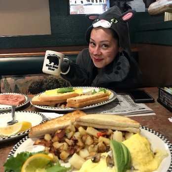 Black Bear Diner - Diners Near Me - Colma, California