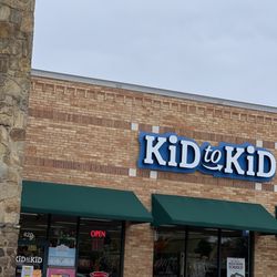 Kid to Kid  - Austin - A Bad thieving Children's store!!  They are stealing money from those seeking to earn back from Recycling Good clothes!!!