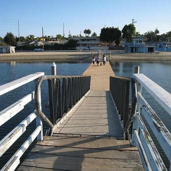 Colorado Lagoon - The bridge over the lagoon - Swimming Pools Near Me - Long Beach, California