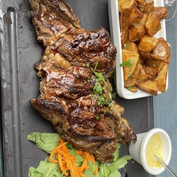 L'Entracte - Brasseries Near Me - Paris, 75 L'Entracte - Brasseries Near Me - Paris, 75
