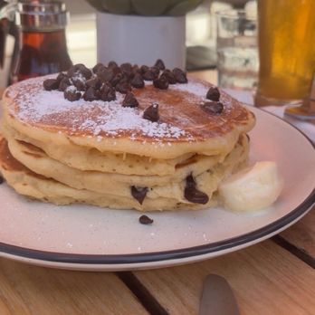 Metro Cafe - Chocolate Cake - American Near Me - El Segundo, California