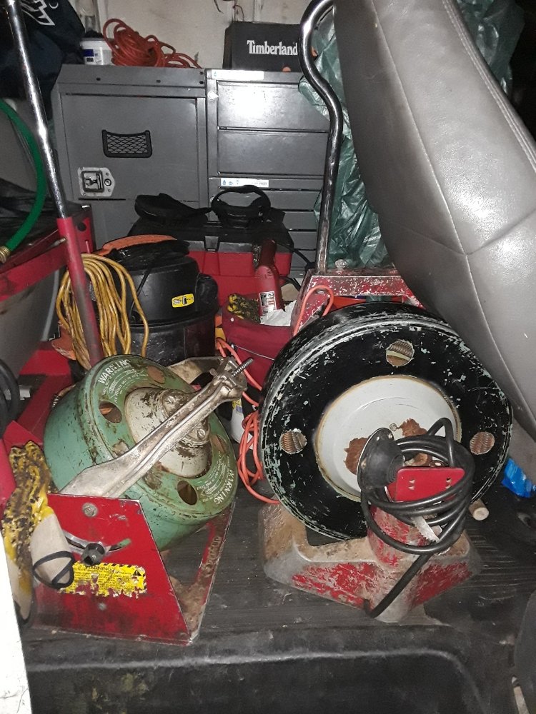 Slide of R & J Full Cleaning