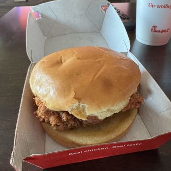 Chick-fil-A - Honey Pepper Pimento Spicy Chicken Sandwich - Fast Food Near Me - Vacaville, California